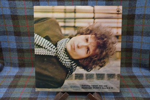 Blonde bob dylan - on,