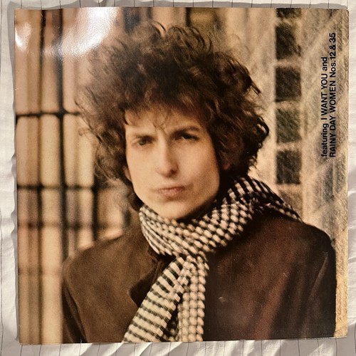 Blonde bob dylan - on,